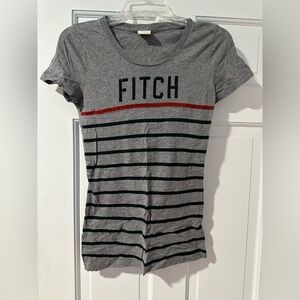 Abercrombie & Fitch Gray Striped T-Shirt - Small